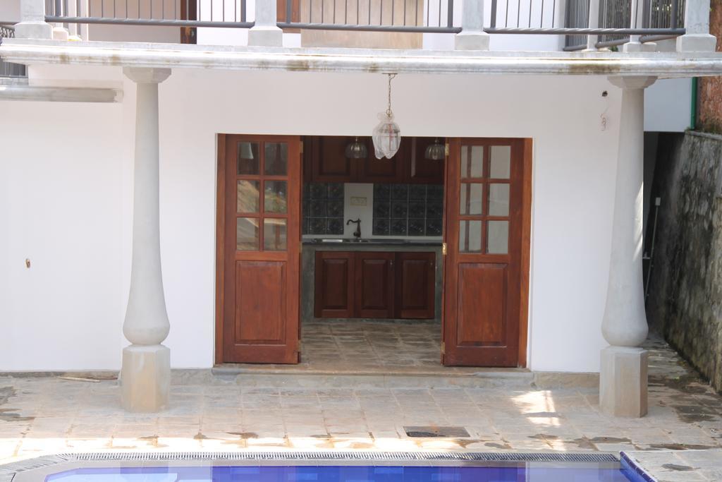 Siriniwasa Luxury Villa With Private Pool Индурува Экстерьер фото