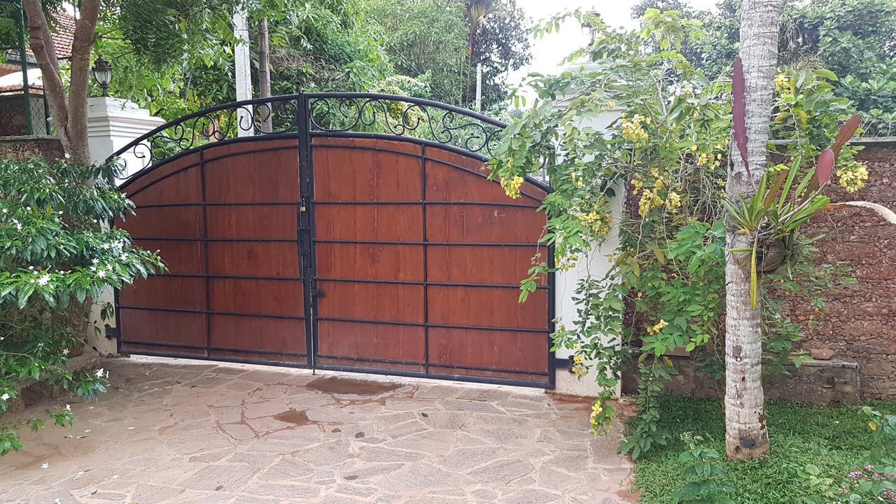 Siriniwasa Luxury Villa With Private Pool Индурува Экстерьер фото