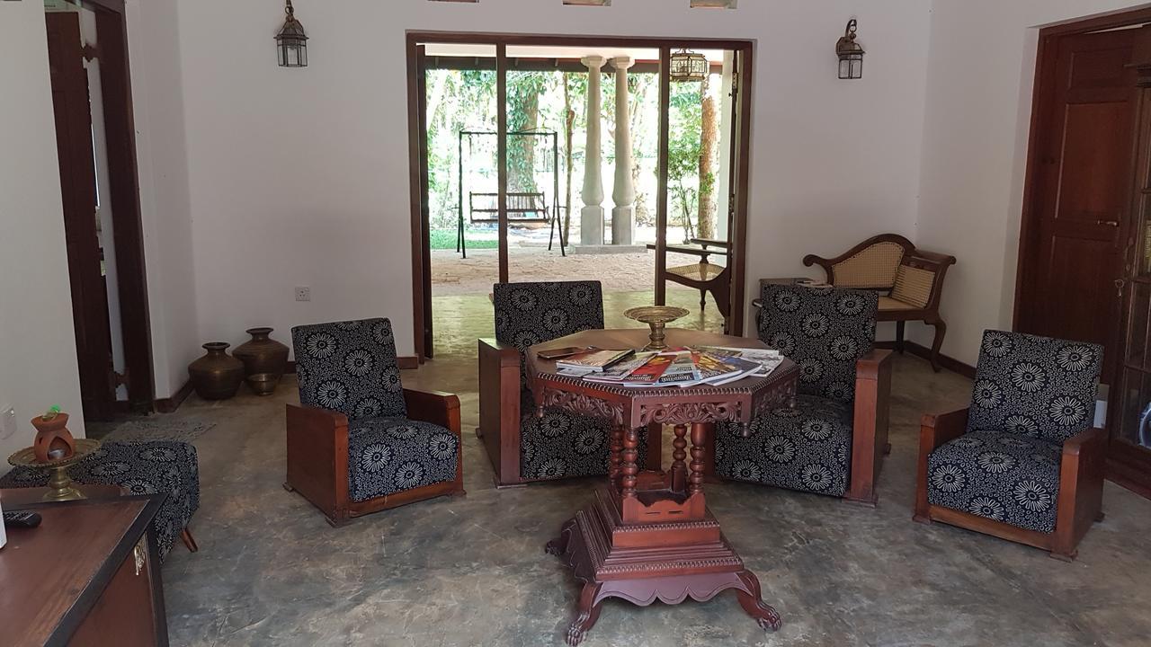 Siriniwasa Luxury Villa With Private Pool Индурува Экстерьер фото