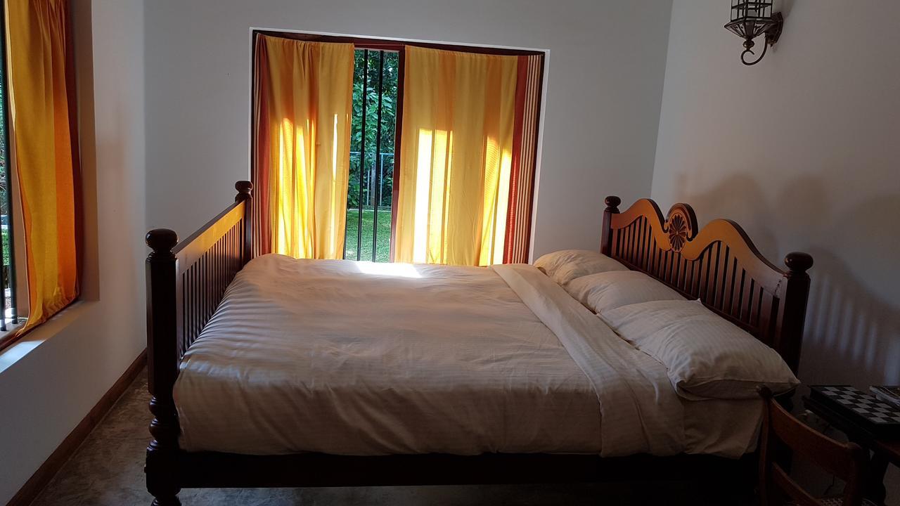 Siriniwasa Luxury Villa With Private Pool Индурува Экстерьер фото