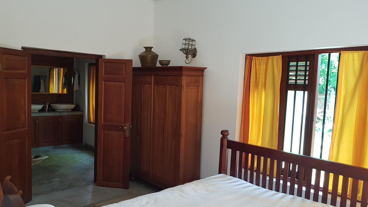 Siriniwasa Luxury Villa With Private Pool Индурува Экстерьер фото